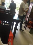 南阳路临街旺铺小吃低价转让