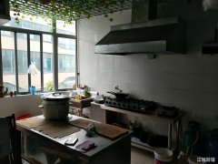 大学城旁小吃外卖旺铺转让可空转