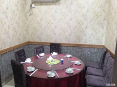 万春商业街前排餐饮旺铺转让