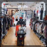 大桥镇商业街女装店旺铺转让