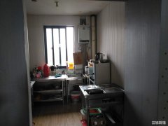 城东安师大附外对面入口处小饭桌转让