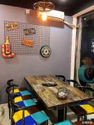 盈利中小区口小吃旺铺低价转让