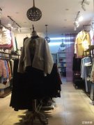 汉爵旁小区内街唯一服装旺铺低价转让
