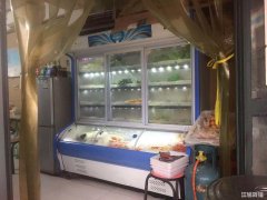 蓝湾半岛小区出入口老店转让