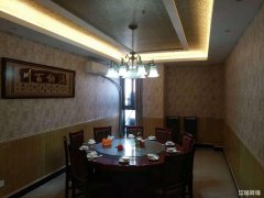 万春商业街餐饮旺铺低价转让