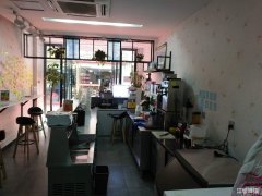 凤凰美食街奶茶旺铺低价转让
