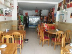 南瑞世纪联华超市旁十字路口餐饮旺铺低价转让
