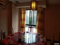 南瑞世纪联华超市旁十字路口餐饮旺铺低价转让