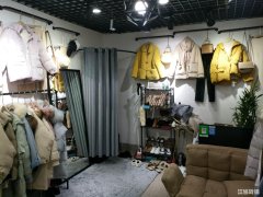 融汇二楼好位置服装旺铺低价转让可空转