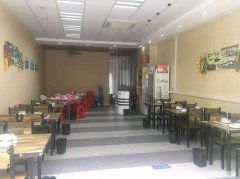 中央城财富街正街小吃旺铺转让可空转