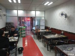 金域蓝湾四岔路口处餐饮旺铺低价转让