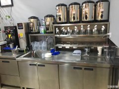 万春超市一楼奶茶旺铺转让可空转