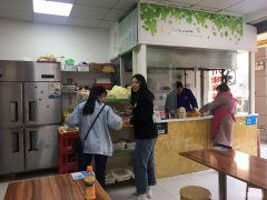 德盛广场二楼中心地段旺铺转让