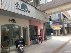 德胜A3区服装旺铺转让可空转