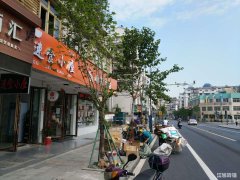 青山街育红学校门口旺铺低价转让可空转