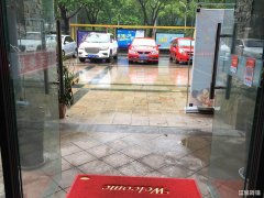 汉爵旁小区主干道旺铺转让可空转