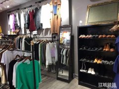 波波城商业街服装旺铺转让可空转