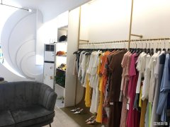 步行街沿街主干道服装旺铺转让可空转