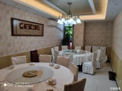 万春商业街口头位置餐饮旺铺低价转让