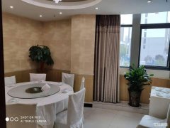 万春商业街口头位置餐饮旺铺低价转让