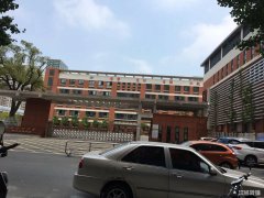 东方龙城二十七中学对面旺铺转让