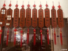 绿地棠梅小学旁餐饮旺铺转让