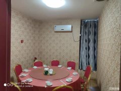 万春商业街餐饮旺铺低价转让