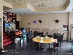 万春商业街餐饮旺铺低价转让