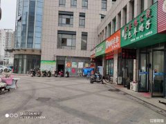 万春商业街小吃旺铺转让