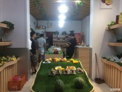 大润发阳光绿洲小区大门口主干道旺铺转让