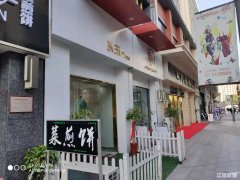 万达金街服装旺铺低价转让可空转