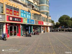 银湖小区四岔路口餐饮旺铺低价转让