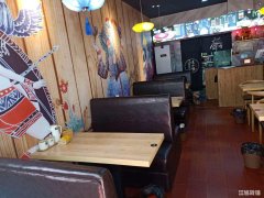 凤凰美食街主干道小吃旺铺低价转让