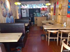 凤凰美食街主干道小吃旺铺低价转让