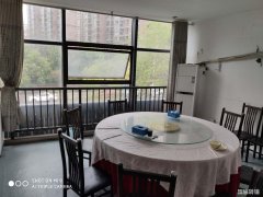 波波城主干道老乡鸡旁餐饮旺铺低价转让