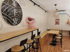 德盛广场主干道大门头转角旺铺转让