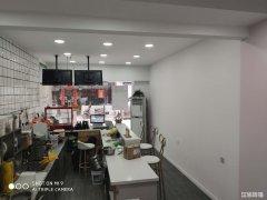 凤凰美食街奶茶旺铺低价转让