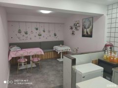 凤凰美食街奶茶旺铺低价转让