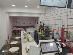 凤凰美食街奶茶旺铺低价转让