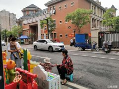 万悦城小区出入口处母婴旺铺转让可空转