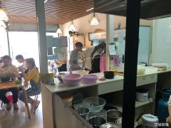 东方龙城小区学校旁旺铺转让