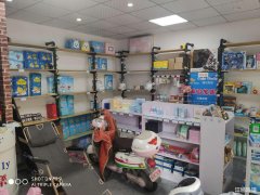 蓝湖郡商业街口头位置空铺转让可做任何行业