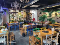 星悦广场停车场旁餐饮旺铺低价转让