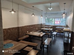 新芜路主干道餐饮旺铺转让