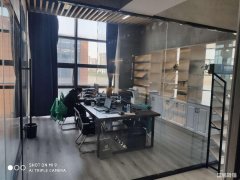城东苏宁环球装饰旺铺低价转让可做其他任意行业