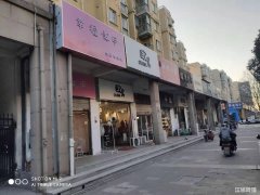 波波城商业街主干道美甲旺铺低价转让可空转