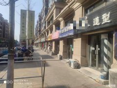 玲珑湾小区出入口好位置美发旺铺转让