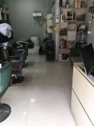 玲珑湾小区出入口好位置美发旺铺转让