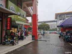 宝文小吃街口头位置奶茶旺铺转让