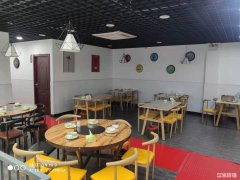 万悦城主干道餐饮旺铺低价转让